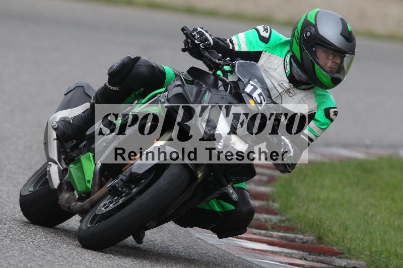 /Archiv-2025/10 23.04.2025 Cornu Master School ADR/rot-rouge/15